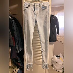 Levi’s 721- Light Blue Frayed Hem Jeans